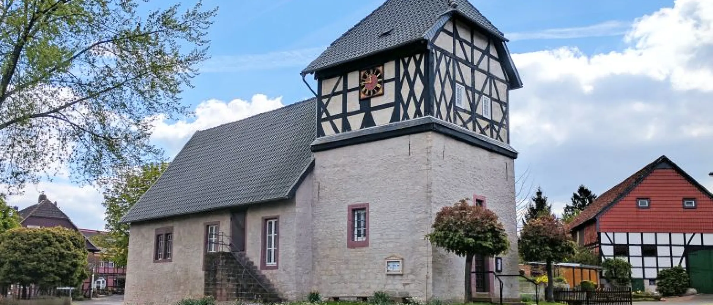 Das Bild zeigt die Kirche in Wolperode